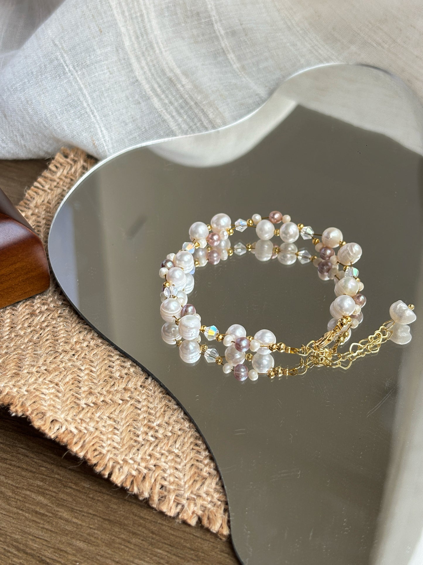 Iridescent Pearl Bracelet