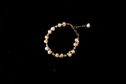 Bracelet de perles irisées