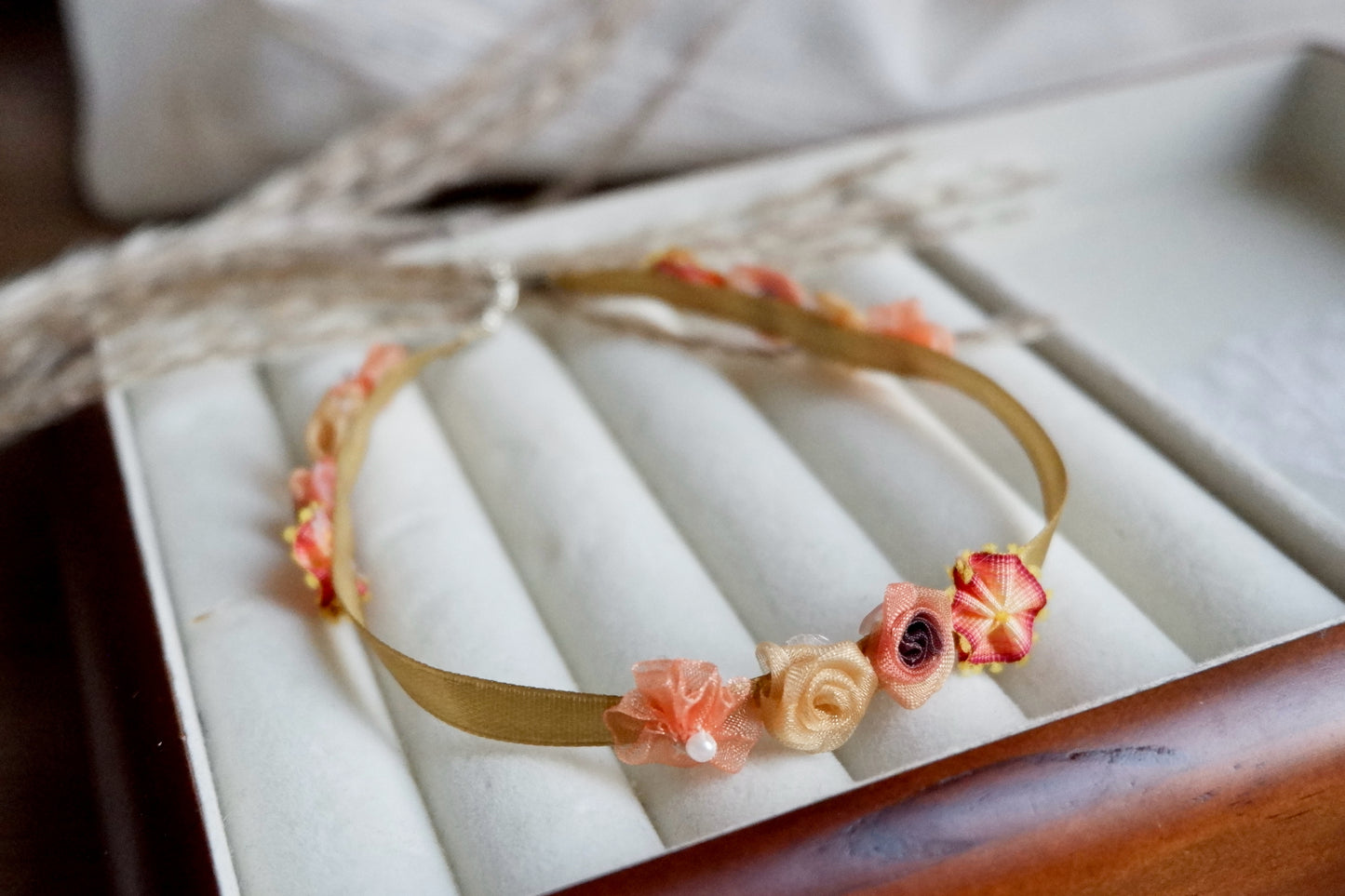 Ribbon Flower Shadow Choker