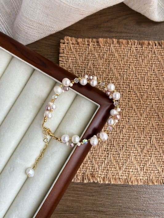 Iridescent Pearl Bracelet
